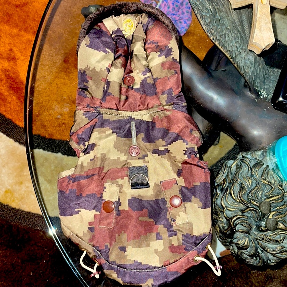 Super cute and warm camp dog coat with hood that soaps down size xxs